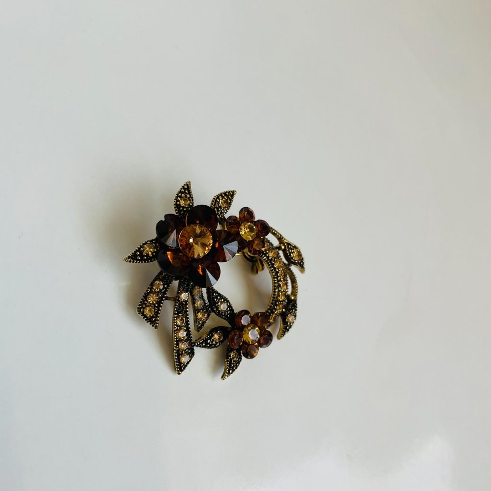Vintage Antiqued Rhinestone Brown Tourmaline Crystal Lapel Scarf Brooche 1 ½” - Picture 5 of 5